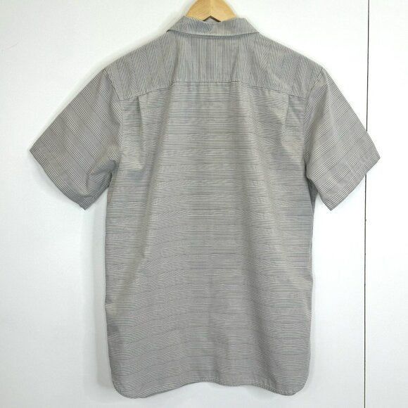 Mountain Hardwear Shirt Mens Size Medium Gray Short Sleeve Button Front Outdoor - Picture 4 of 6